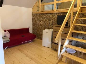 Фото номера Трехместный номер с собственной ванной комнатой Проживание в семье Casa Cezara г. Silvaşu de Jos 9